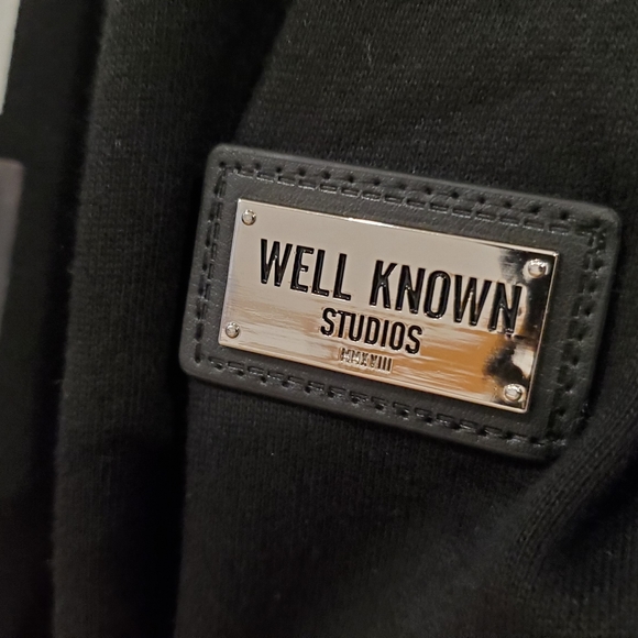 Well Known Studios 'The Mother Swan' Pullover Hoodie - Picture 3 of 9